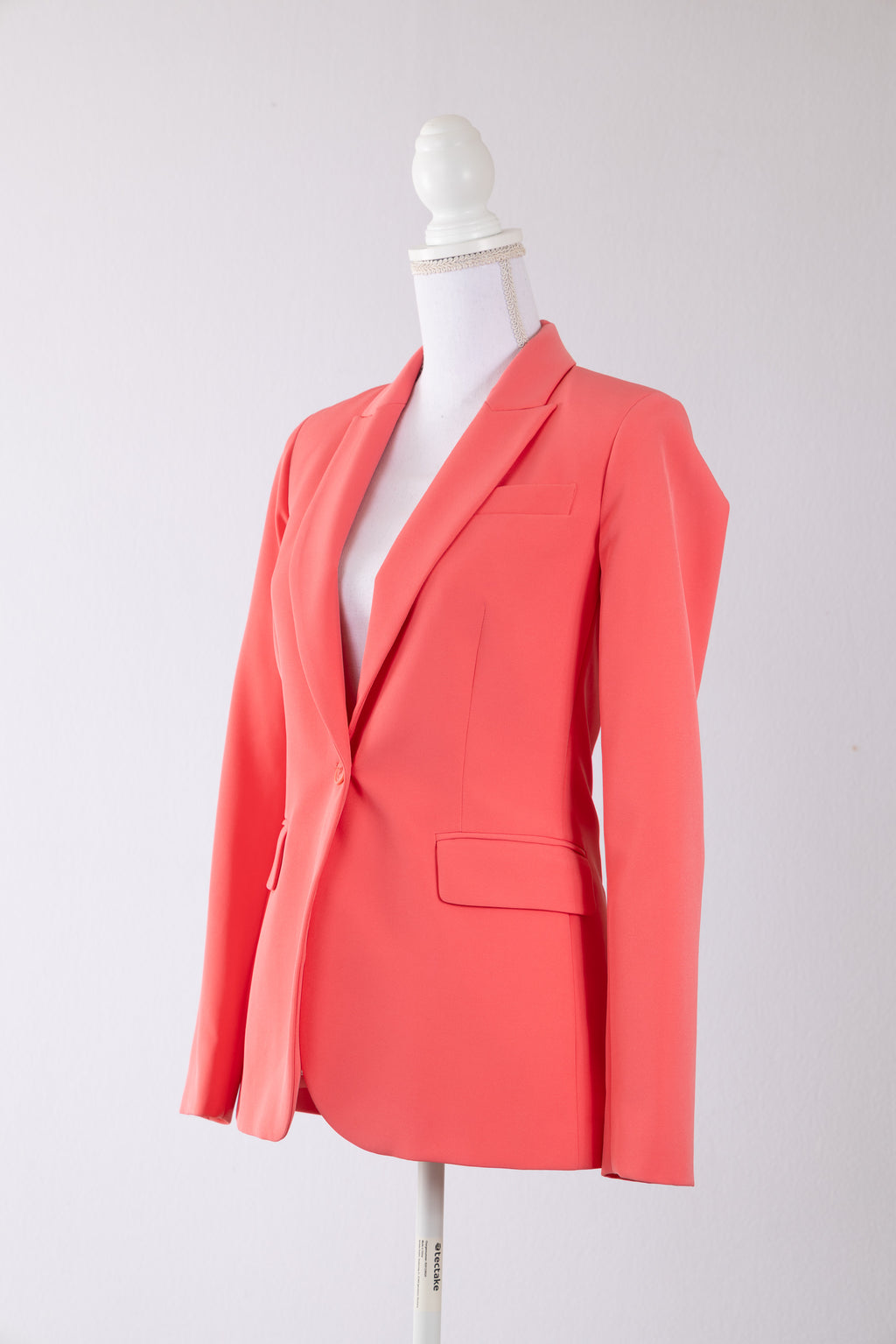 A02 – Blazer Liu Jo rose corail ajusté – Taille 34 FR – Seconde main