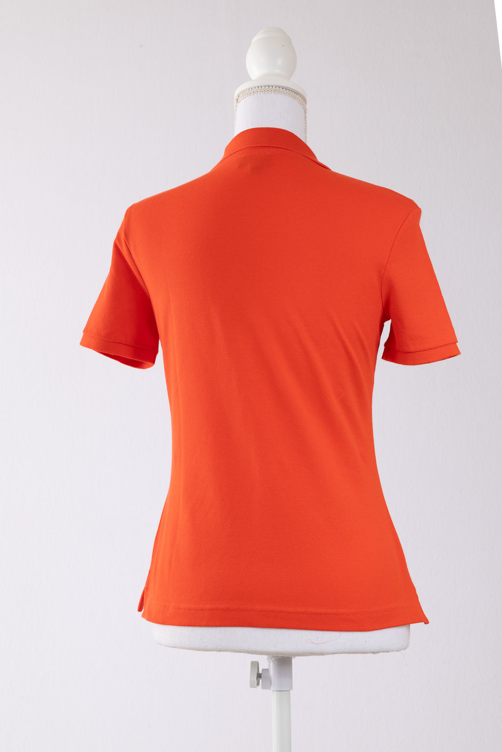 A32 – Polo Escada Sport orange coupe ajustée – Taille XS – Seconde main  DESCRIPTION