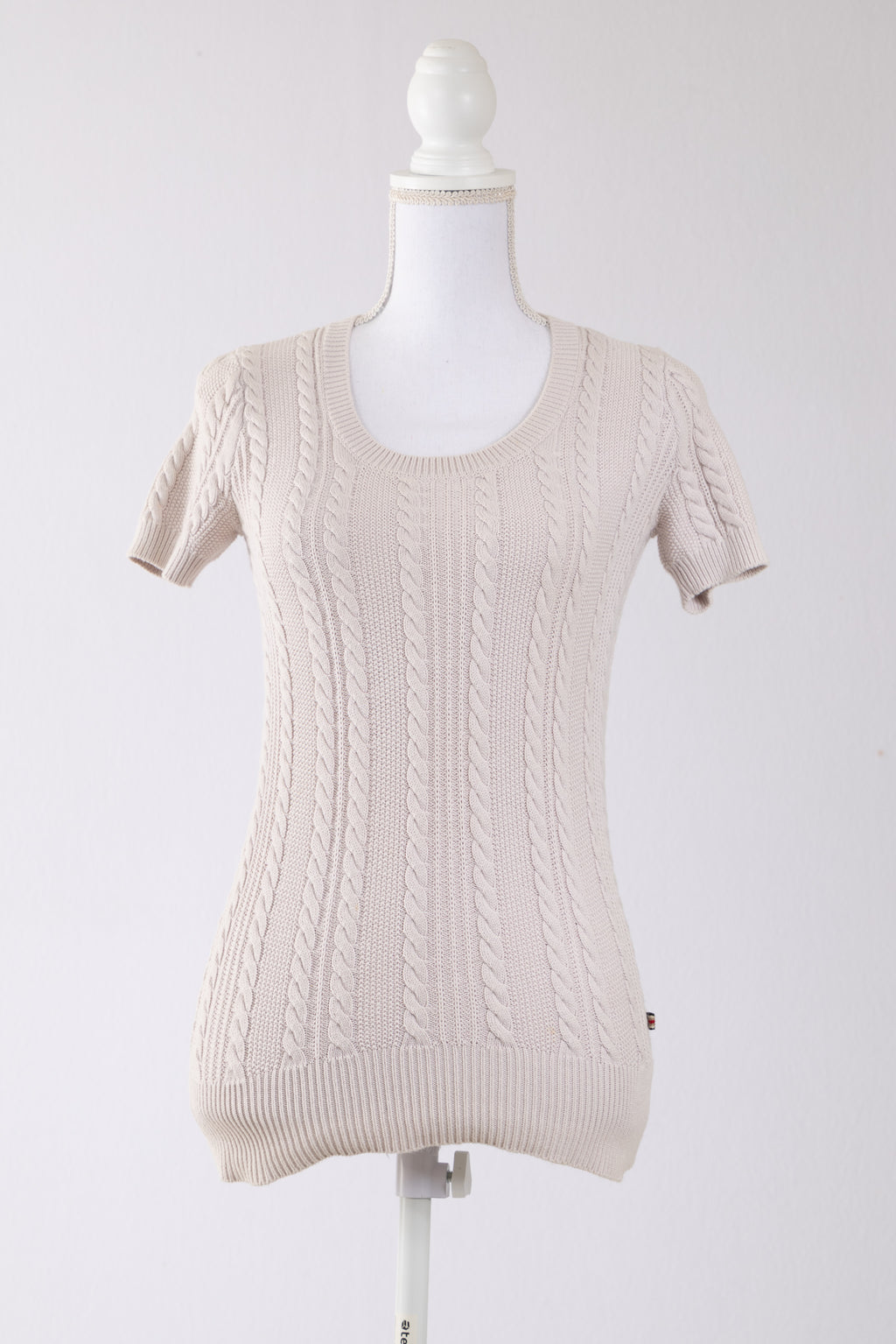 A17 – Pull Burberry écru en maille torsadée – Taille XS – Seconde main