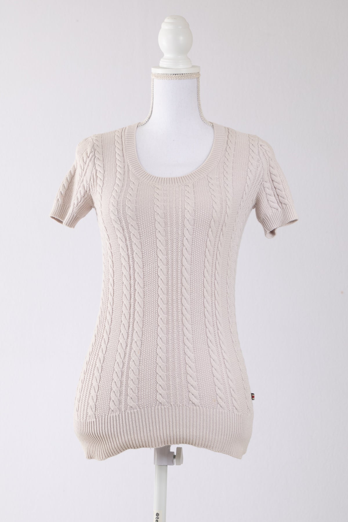 A17 – Pull Burberry écru en maille torsadée – Taille XS – Seconde main