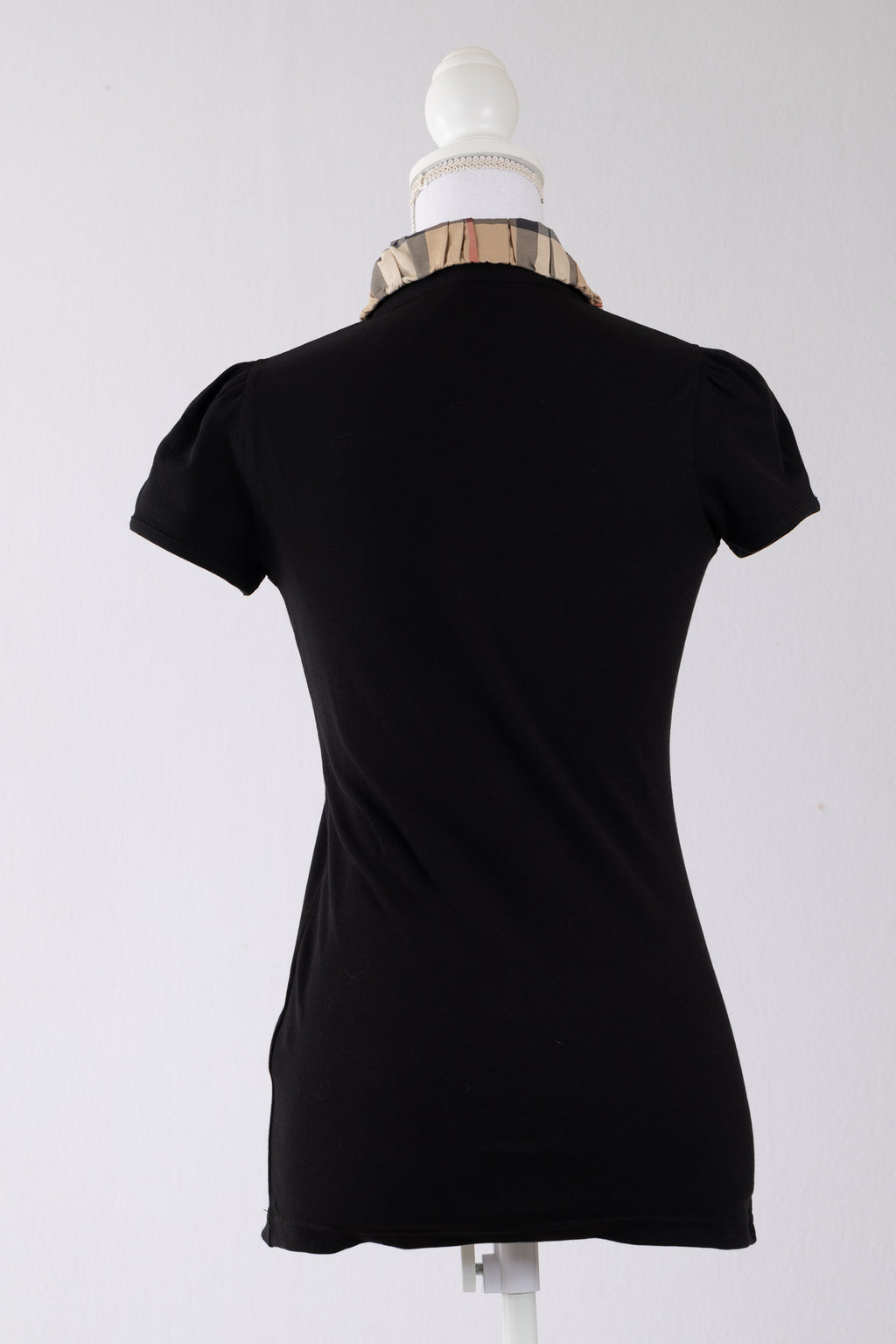 A19 – Polo Burberry noir à col Check – Taille XS – Seconde main