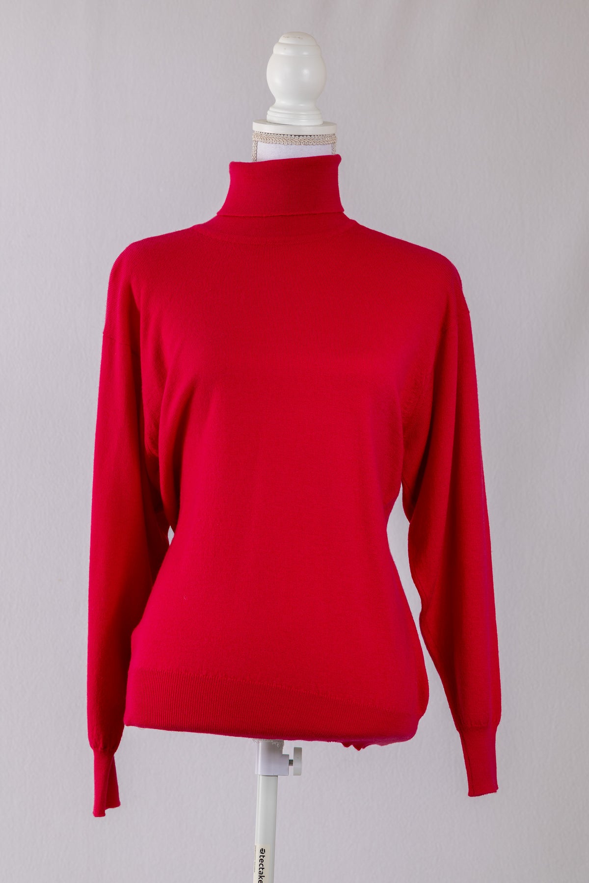 A10 – Pull col roulé rose fuchsia – Taille M – Seconde main